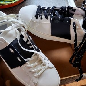 Steve Madden Sneakers